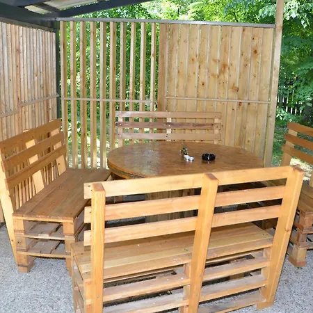 Metkina Hiska -samooskrbna