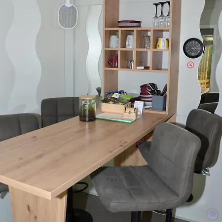 Metkina Hiska -samooskrbna